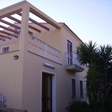 Agriturismo La Grotta Del Tesoro Santadi 外观 照片