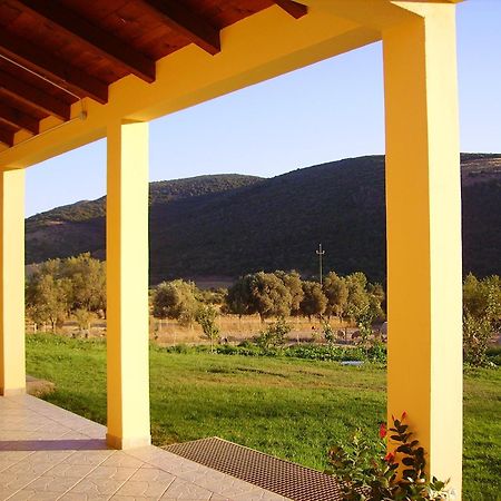 Agriturismo La Grotta Del Tesoro Santadi 外观 照片