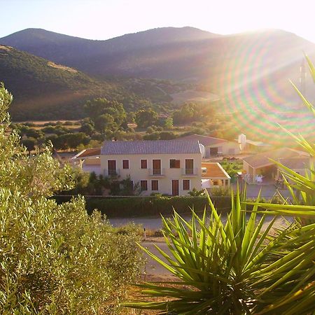 Agriturismo La Grotta Del Tesoro Santadi 外观 照片